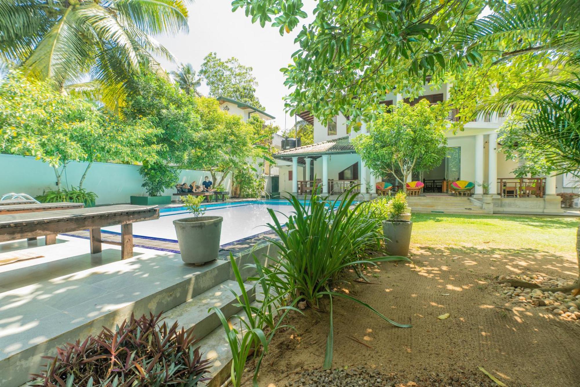 The Calm Of8 Hotel Unawatuna Exterior photo