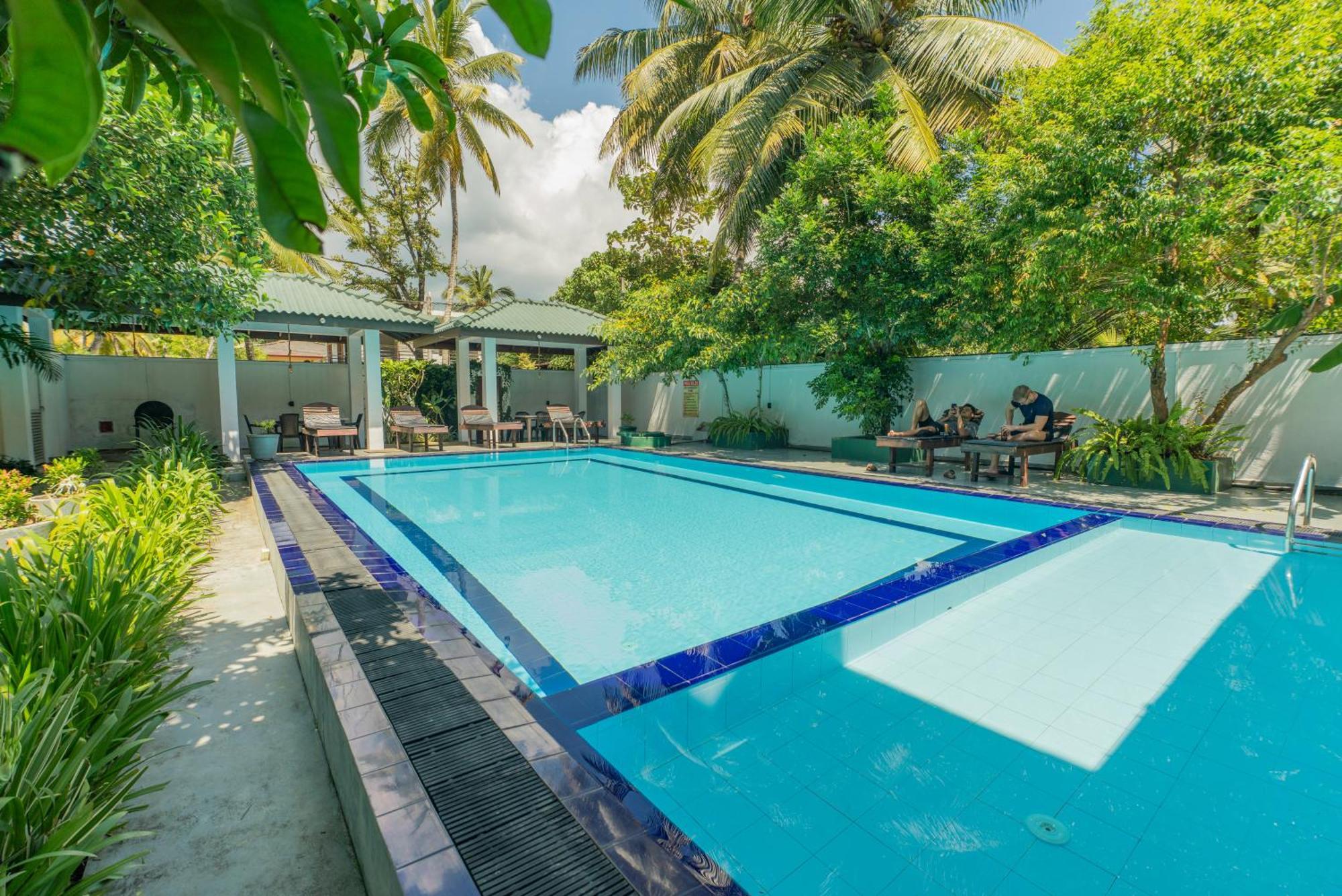 The Calm Of8 Hotel Unawatuna Exterior photo